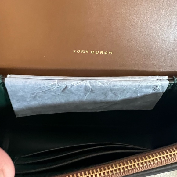 Tory Burch Eleanor phone crossbody in Moose NEW - Picture 13 of 13